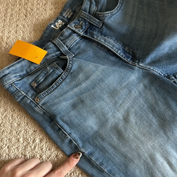 Vintage Y2K Lee Straight Leg Mid Rise Medium Wash Jeans - Picture 5 of 5